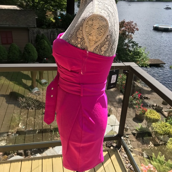 Fashion Nova fuschia mini dress with belt - Medium - Picture 2 of 4